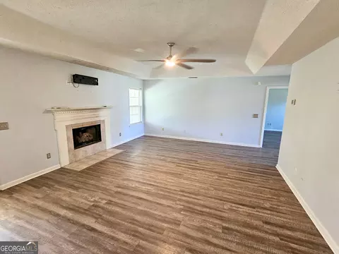 Living - 902 Pointer Rd, Statesboro, GA 30461 photo 2 of 2