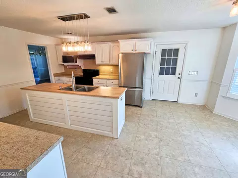 Kitchen - 902 Pointer Rd, Statesboro, GA 30461 photo 1 of 2