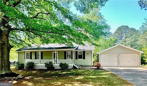 1836 Rainbow Ln, Powder Springs, GA 30127