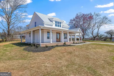 413 Roper Dr, Clarkesville, GA 30523 photo 2