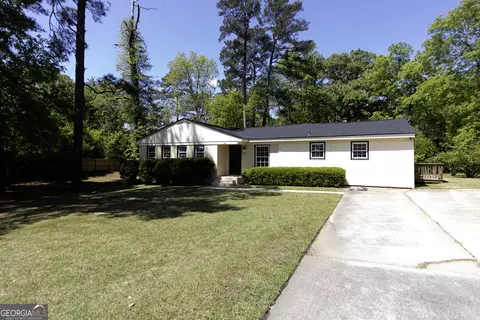 102 Stanley Ter, Warner Robins, GA 31088
