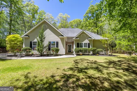 75 Walton Woods Ct, Newnan, GA 30263
