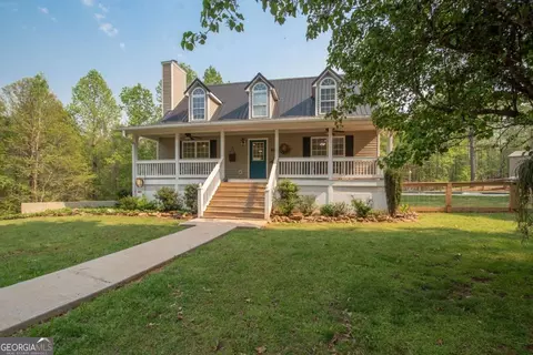 211 Carriage House Ln, Hogansville, GA 30230
