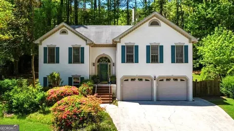 815 Connell Ln, Lawrenceville, GA 30044