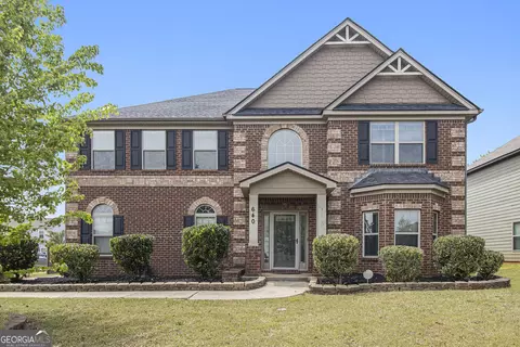 640 Parkside Place Dr, Mcdonough, GA 30253