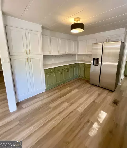 Kitchen - 369 Lanier Rd, Thomaston, GA 30286 photo 3 of 5
