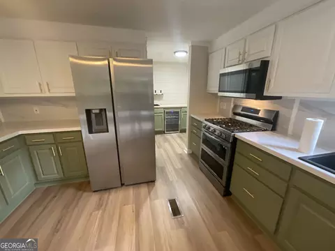 Kitchen - 369 Lanier Rd, Thomaston, GA 30286 photo 4 of 5