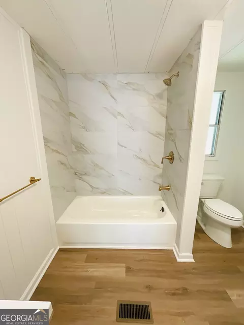 Bath - 369 Lanier Rd, Thomaston, GA 30286 photo 3 of 8