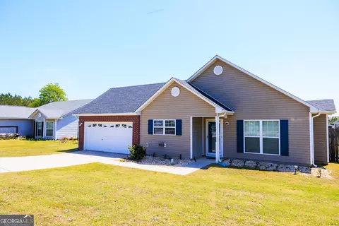 221 Cody Dr, Macon, GA 31216