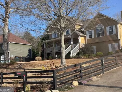 279 S Woods Ct, Jasper, GA 30143