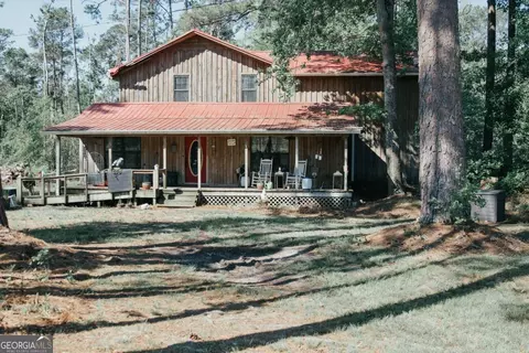 5723 Race Track Rd, Hahira, GA 31632