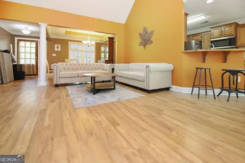 Living - 133 Copper Creek Dr, Lagrange, GA 30240 photo 2 of 3