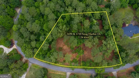 1710 Snug Harbor Dr, Greensboro, GA 30642
