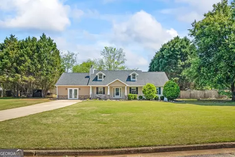 90 Harlin Ct, Covington, GA 30014