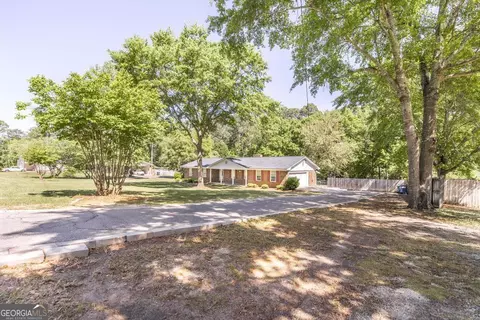 133 Morris Dr, Cochran, GA 31014