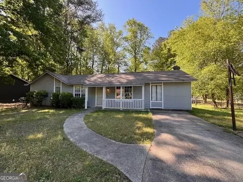 9022 Homewood Dr, Riverdale, GA 30274