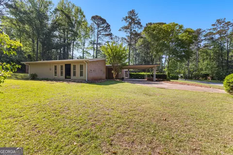 Exterior - 721 Ridgecrest Rd, Lagrange, GA 30240 photo 4 of 13