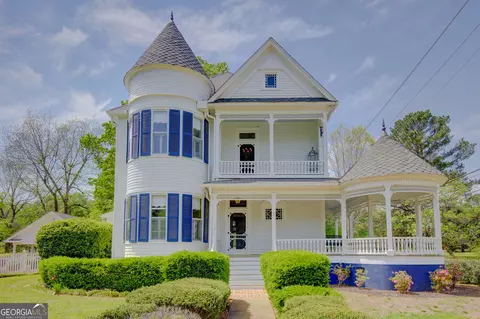 10 Standing Rock Rd, Senoia, GA 30276