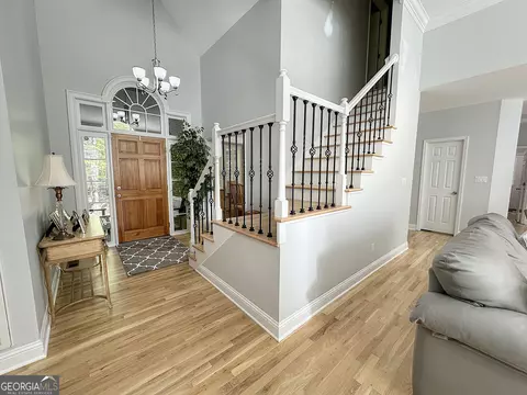 Entry Way - 305 Canterbury Dr, Lagrange, GA 30241 photo 3 of 3