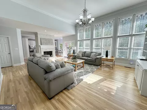 Living - 305 Canterbury Dr, Lagrange, GA 30241 photo 1 of 3