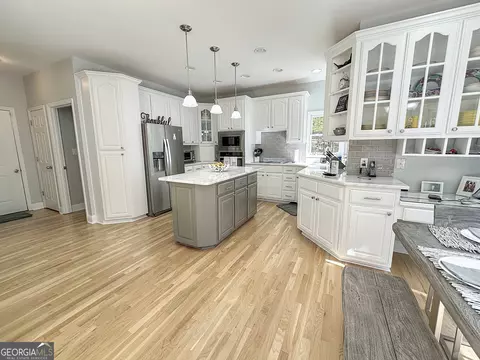 Kitchen - 305 Canterbury Dr, Lagrange, GA 30241 photo 4 of 4