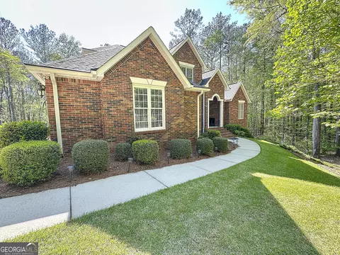 305 Canterbury Dr, Lagrange, GA 30241