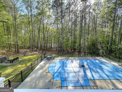 Exterior - 305 Canterbury Dr, Lagrange, GA 30241 photo 6 of 8