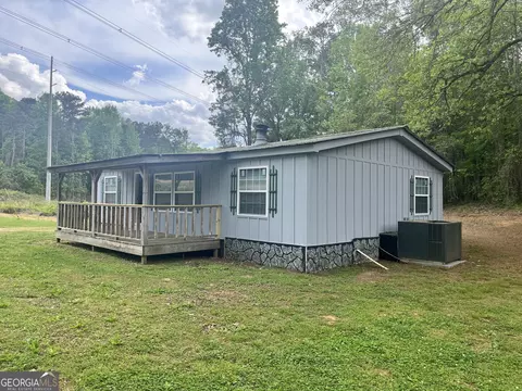 261 S Red Rock Rd, Toccoa, GA 30577 photo 3