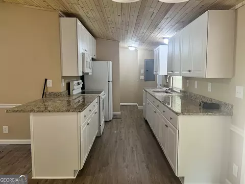 261 S Red Rock Rd, Toccoa, GA 30577 photo 10