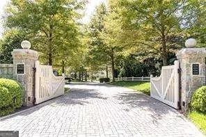 4266 Paces Ferry Rd SE, Atlanta, GA 30339