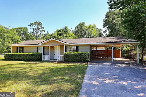 210 Pinedale Cir, Valdosta, GA 31602