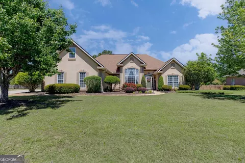 102 Harvester Ln, Bonaire, GA 31005