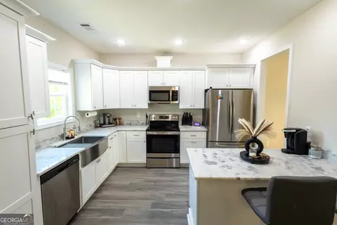 417 Haddenham Ct, Perry, GA 31069 photo 3