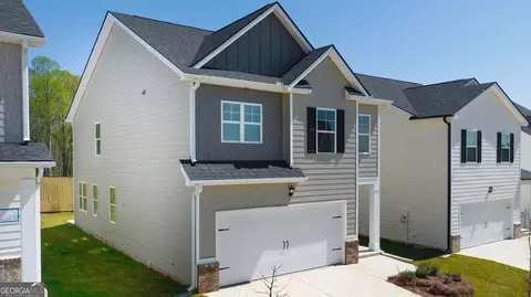 12040 Conrad Cir, Hampton, GA 30228 photo 2