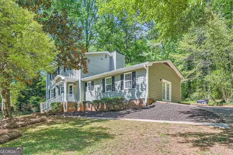 1718 Country Park Way, Lawrenceville, GA 30043