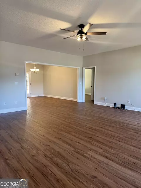 Living - 101 Amy Ave, Lagrange, GA 30241 photo 3 of 3