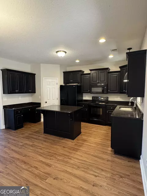 Kitchen - 101 Amy Ave, Lagrange, GA 30241 photo 2 of 5