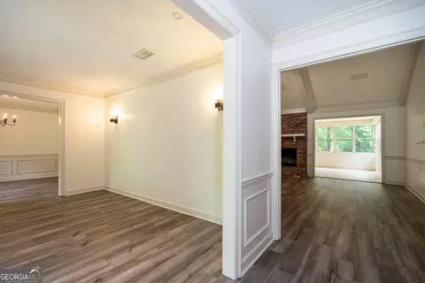 Entry Way - 106 Powers Ct, Lagrange, GA 30240 photo 2 of 2