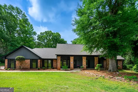 Exterior - 106 Powers Ct, Lagrange, GA 30240 photo 5 of 11