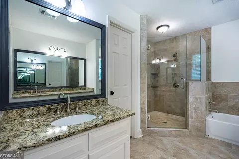 Bath - 106 Powers Ct, Lagrange, GA 30240 photo 3 of 3
