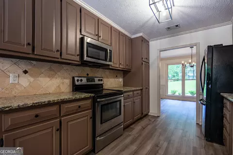 Kitchen - 106 Powers Ct, Lagrange, GA 30240 photo 1 of 2