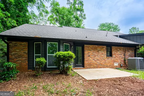 Exterior - 106 Powers Ct, Lagrange, GA 30240 photo 6 of 11