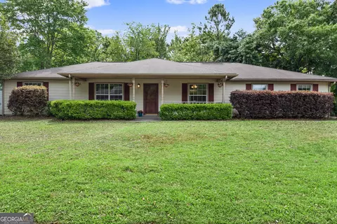 203 Old Pond Dr W, Kingsland, GA 31548