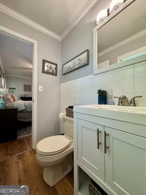 Bath - 208 Park Hill Dr, Lagrange, GA 30241 photo 5 of 5
