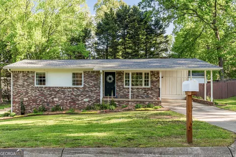 2079 Nancy Cir SE, Smyrna, GA 30080