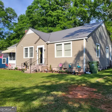 1154 California Rd, Valley, AL 36854