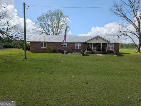 611 Mikell Lake Rd, Screven, GA 31560