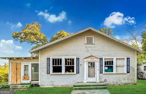 712 E College St, Bainbridge, GA 39819