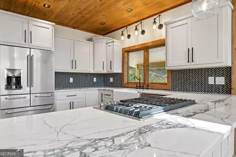 Kitchen - 394 Mountain Trce, Cherry Log, GA 30522 photo 2 of 8