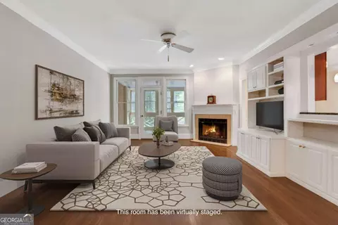 1020 Riverside Rd, Roswell, GA 30076